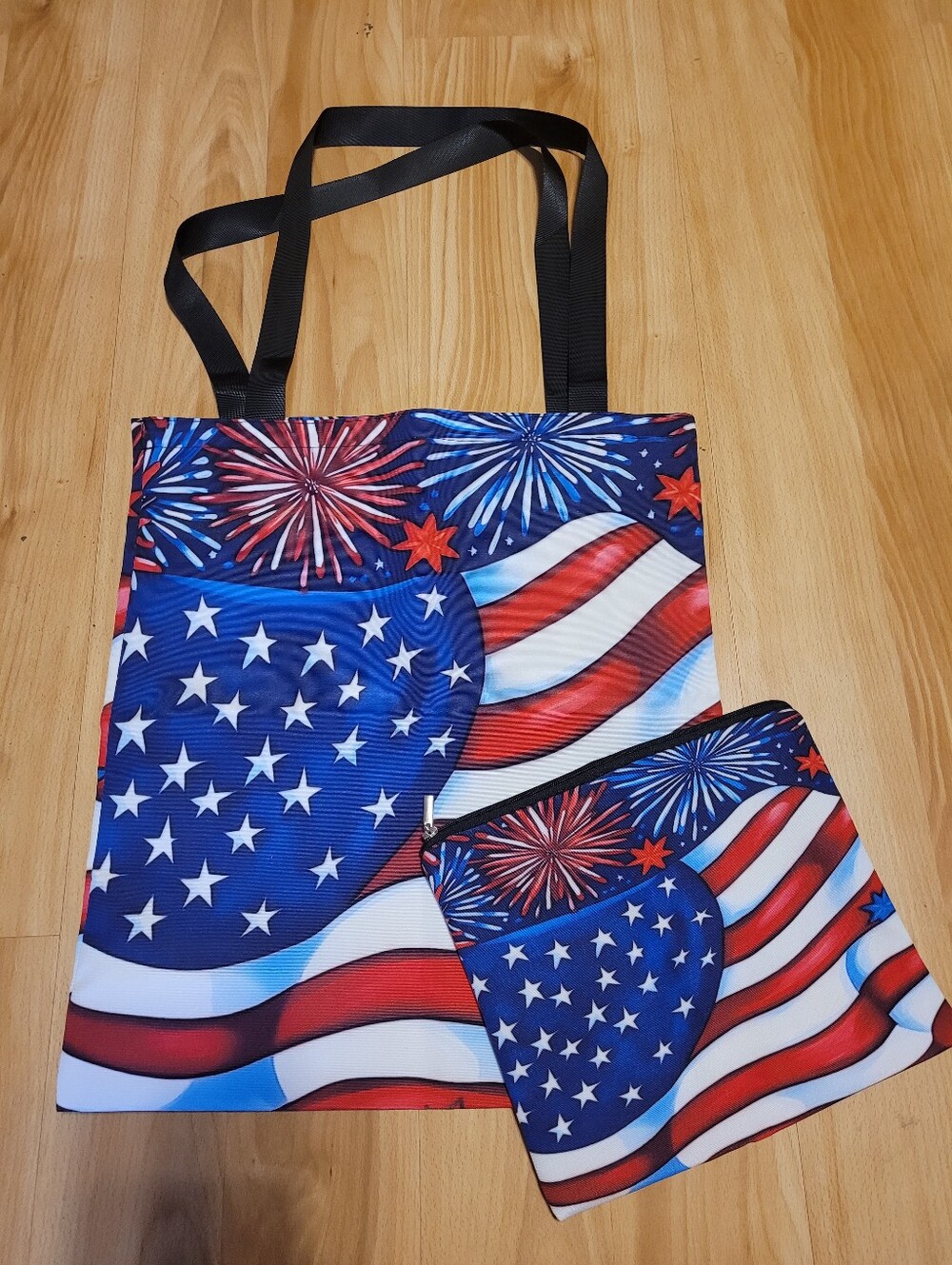 Patriotic Fireworks American Flag Tote Bag with Zipper Bag (C02)
